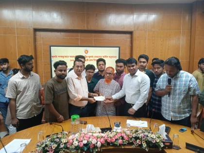 জুলাই গনঅভ্যুত্থানে আহত "সি" ক্যাটাগরির জুলাই যোদ্ধাদের আর্থিক অনুদানের ১০৩ টি চেক বিতরণ